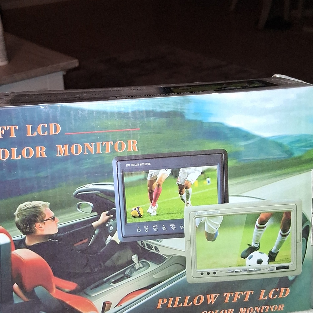 TFT LCD COLOR MONITOR - Picture 9 of 9